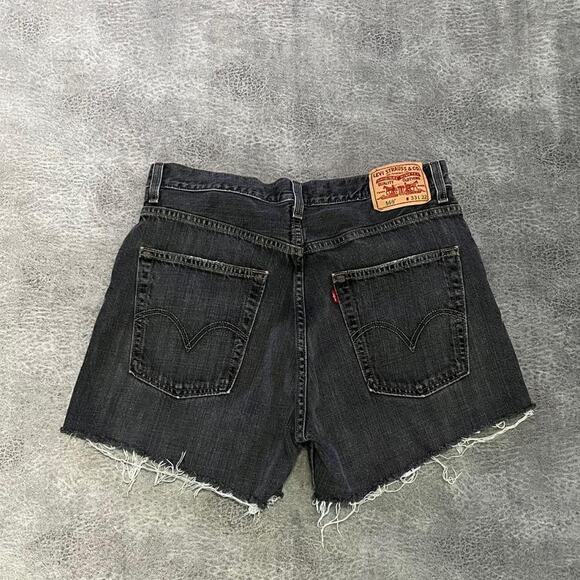 Levis distressed denim shorts - Picture 1 of 8